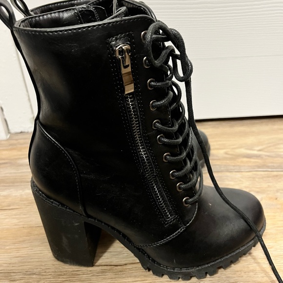 DREAM PAIRS chunky heel ankle booties - Picture 2 of 3